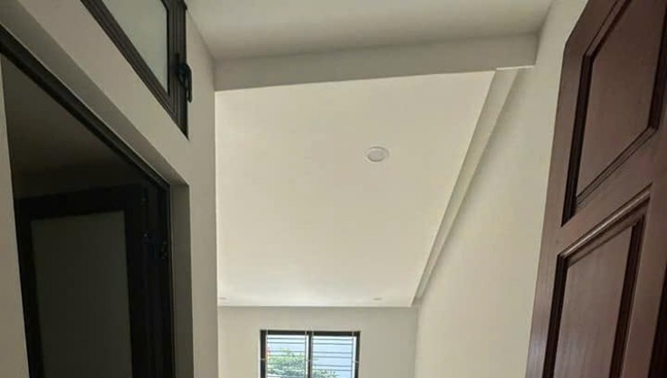 Cho thuê MBKD ngõ 24 Kim Đồng - Giáp Bát 2 tầng, 100m2 (tổng DT) 13 Triệu